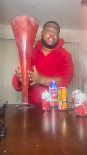 TEXAS REDD on Instagram: "NICE SMALL GLASS OF JUICE ❤️❤️ #explorepage #reels #juice #strawberry #mukbang #cocktails #beverage #refresher #asmr #red #barb"