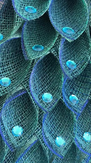 Do you love to create unique wreaths? I teach you how to do that in my tutorial group. You'll discover how to make the this Christmas tree wreath, the perfect cone flower wreath with a uniquely painted flower center, a stunning angel wings wreath, and a tabletop Christmas tree. These wreaths are truly unique and can only be found within the Ophelia Wreath Designs Tutorial Group. Unlike my YouTube channel, this tutorial group offers an exclusive learning experience that will guide you through the