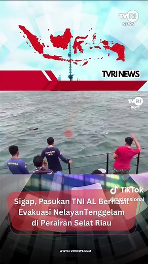Evakuasi Nelayan TNI AL di Perairan Barat Pulau Pangkil