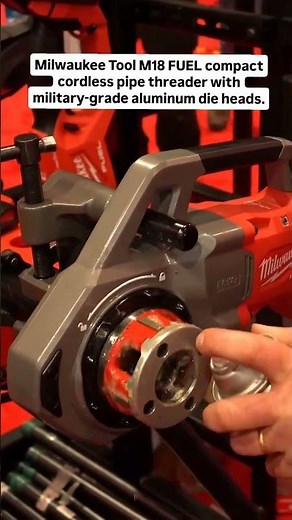 M18 FUEL compact cordless pipe threader