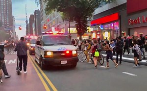 【街拍出警】“多车护送！”纽约市消防局 反恐特勤队与纽约市警察局护送消防车辆前往现场（2020年6月13日）