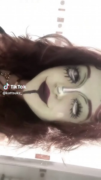 Exploring Alien Gyaru Fashion Trends