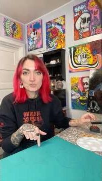 Live highlight - talking about my angler fish painting 🐟✨🌊 Join my Livestreams on Wed @ NOON CST ✨