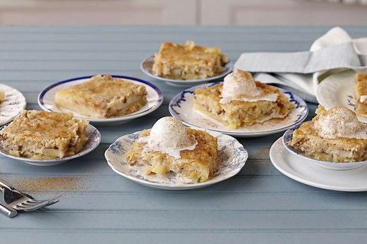 This Hummingbird Dump Cake Is a Twist on the Beloved Southern Dessert