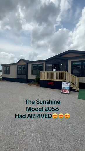 77K views · 765 reactions | #afforadablehousing #mobilehome #mobilehomesforsale #tennesseehomecenter #WestTennessee #EastMO #SouthWestKy #MiddleTn #tinyhome #singlewide #modularhomes #doublewide #sunshinehomebuilders | mobilehomesby.georgia | Facebook