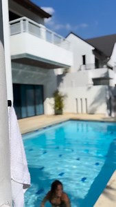 Out of the pool. ☀️ Pull. Dry. Push. Done. Effortless. Our towel holder — right where you need it, even outdoors. #PoolsideLiving #OutdoorDesign #SummerVibes #TowelHolder #Hometastic | Hometastic