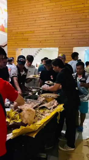 2.2K views · 16 reactions | “HELEN’s LECHON BLOCK BUSTER” THANKYOU SO MUCH PO PUF/MPFL for always choosing us! FOR ORDER’s and inquiries please direct message us or call 09816804717 | Helen's Special Lechon Central Luzon | Facebook