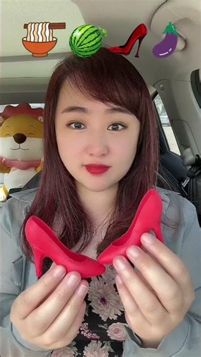 Eat emoticons,eat you bite by bite,the co-pilot eats snacks#food#shortvideo#eatemoticons