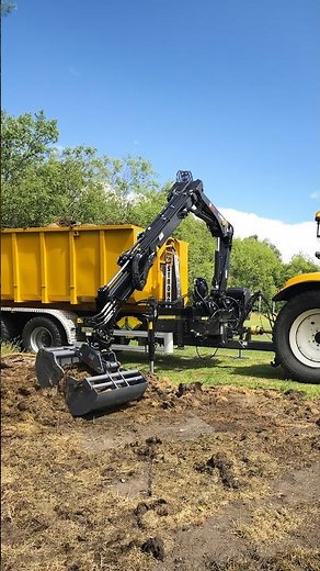 La manutention du fumier en toute simplicité | HookLoada + Grue HIAB #Shorts