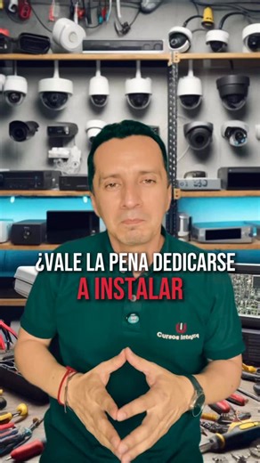 👷🏼‍♂️¿Cuánto gana un instalador de cámaras de seguridad en Latinoamérica en 2026? Si estás pensando en convertirte en técnico en seguridad electrónica, o ya instalas cámaras de seguridad pero no sabes cómo aumentar tus ingresos, este video es para ti. En este contenido te mostramos: - Cuánto gana un instalador en países como México, Colombia, Perú, Chile y Argentina. - Qué diferencia a los técnicos que más ganan. - Por qué no es suficiente saber instalar, sino también vender y ofrecer valor. -