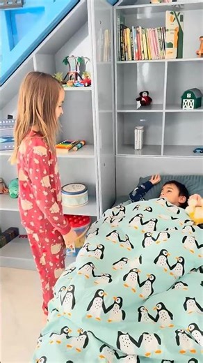 Kids Learn to Brush Teeth