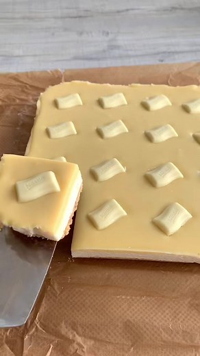 Easy No-Bake White Chocolate Cheesecake Bars Recipe