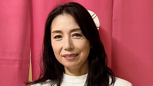 “交際2週間”52歳でスピード婚･高橋ひとみ(64) 年下夫との２ショットに「ラブラブ」「背も高くてかっこよい～」 - ABEMAエンタメ - 話題のSNS (ニュース) | 無料動画・見逃し配信を見るなら | ABEMA