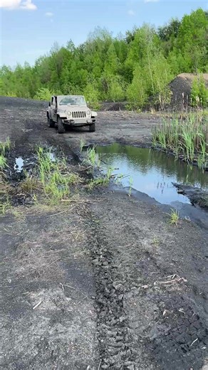 5.1K views · 41 reactions | Wrangler Off Road Mudding Fail!! #trending #fyp #reels #outdoor #offroad #ram #tundra #jeep #offroad | 4x4 ᴇxᴛʀᴇᴍɪᴇʀ | Facebook