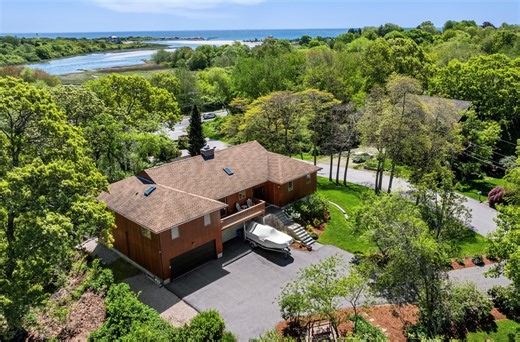 11 Cove Rd, Narragansett, RI 02882 - MLS 1385737 - Coldwell Banker