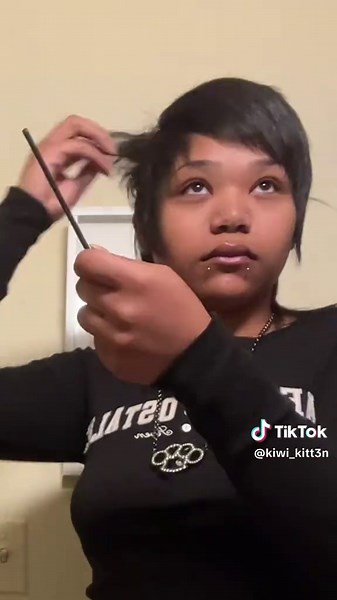 How I go from curly to straight emo hair tutorial. Shout out to all the black emo/scene kids!!! I always get comments about my hair routine so here it is lmk if yall have more questions. My friend was nice enough to let me do her hair as an example, mine was already done n I wasn’t gonna do it again for like another 2ish weeks. Disclaimer: you don’t need straight hair to be emo/scene, there are plenty example of curly/kinky alt hairstyles that are valid n lowkey look better than the straight alt