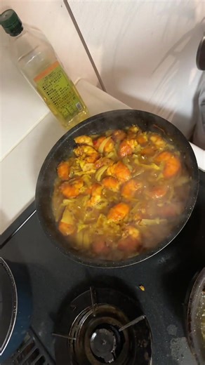Shrimp curry and fry fish Fiji style in Tokyo Japan #the1prasadfam #shrimpcurry #fijistylecooking #fryfish #japantravel