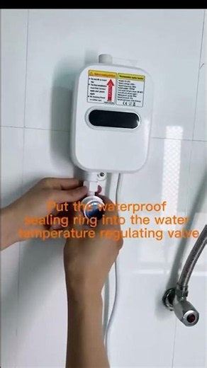 SYSTÈME DE DOUCHE AVEC CHAUFFE-EAU INSTANTANÉ