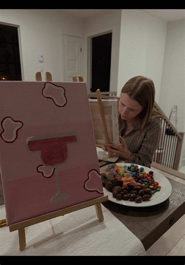 Girls night: beaucoup de rire , et de jassette.🥂✨ #fyp#foryou#toile#peinturechallenge#trend@Marie-Anne Dusseault