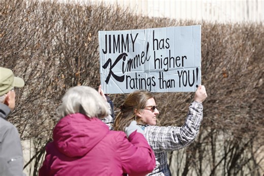 17 best signs that perfectly sum up 'No Kings' protesters' feelings about Trump