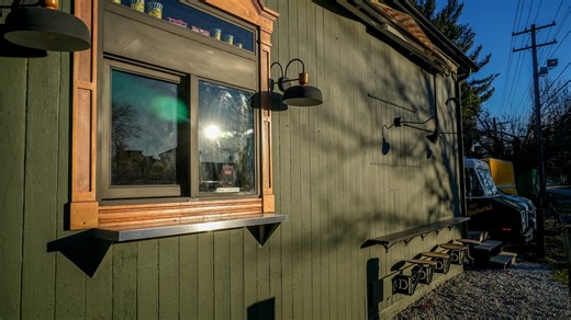 A visit to Warren offers shopping, dining and a glimpse of history