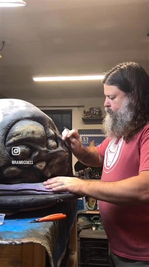 One of the most satifying projects I’ve gotten to work on. These pieces are insane. Nothing like it! This sculpt by Wreav is next level! #scifi #alien #xenomorph #predator #baltimore #scifiart #sciencefiction #avp #props #engineers | rambo9111