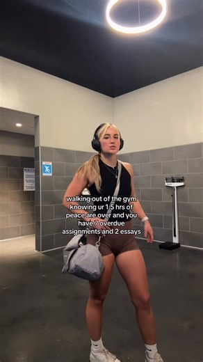 sophie shrader on Instagram: "classes i signed up for btw #gym#real#school#college#gymtok#gymreel#reels#gymcontent#utah#real#lifting"