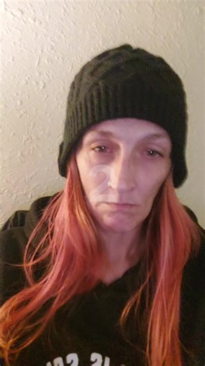 AmyLue (@amylue82)’s videos with Queen - ★