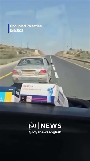 Settler blocks ambulance from passing in Nablus