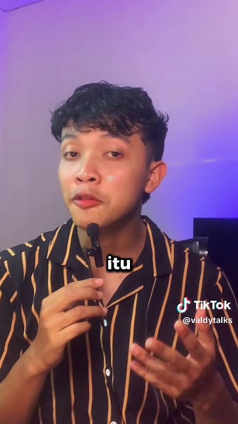 baru baru ini lagi rame di x jadi ada cewe bule ini buat video skidipapap sama cowo yang berjaket ojol di sebuah home stay bali #bali #esek #konten #slobyme #prank