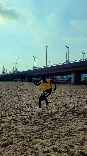 Mondays are for training, and ODK Football Academy's unconventional training method on beach sand isn't new on the local scene, having sparked debate over time. We would like to use this medium to educate ourselves on the advantages of training on beach sand. 1. Improved Balance and Stability: Soft, uneven sand challenges players' balance, enhancing overall stability and agility. 2. Increased Strength and Power: Sand's resistance builds strength, power, and explosiveness. 3. Enhanced Endurance: 