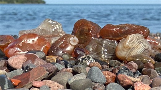 33K views · 666 reactions | Sam and I hunted agates at Beaver Bay, Split Rock River, and Burlington Bay. We also stopped at the Temperance River Falls. We found a whole lot more agates than we do on our Michigan beaches and some beautiful scenery too. Don't miss any of our videos from our trip around Lake Superior. Here's a playlist: https://facebook.com/MichiganRocksRob/videos/3294953790642769/ | Michigan Rocks | Facebook
