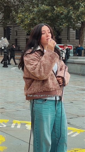 Please swallow your pride If I have things you need to borrow... #streetperformer #leire #busking #l