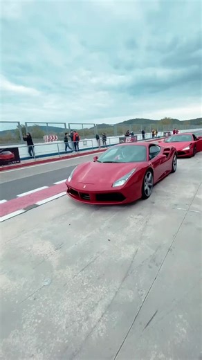 Esperienza Unica: Guida una Ferrari F 488 GTB con RSE Italia a Magione