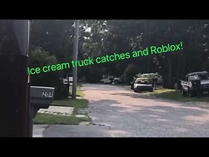 2 New York Ice Cream Trucks playing Pop Goes The Weasel