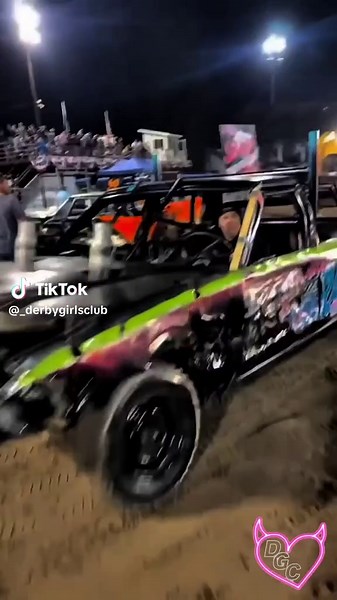 What can we say, @Ammay Loo is just here for a good time 🤘🏻✨ #derbygirlsclub #demolitionderby