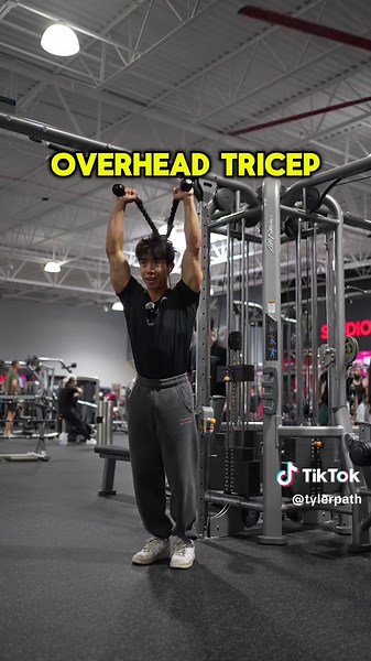 I haven’t including rope overhead Tricep extensions in my programming for over a year now. Mainly because I think the single cable overhead tricep extension is simply better. #fyp #fitness #gym #bodybuilding #tiktoktaughtme