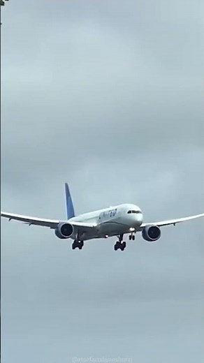What Happens If Oxygen Masks Fail Mid-Air | #shorts #airplane #flight