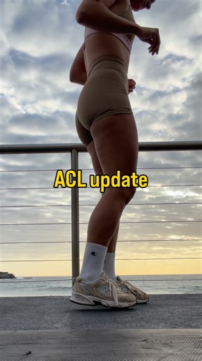I put a call out last year on my stories about your ACL experiences. And wow did I get a lot of responses! It overwhelming came back that doing surgery 9 weeks before my wedding was dicey. Like maybe I’d be able to walk, but probably not dance (I must dance). Thanks to all my fellow ACL buddies who passed on good advice. Now I’m just building strength and stability which will help when I go for surgery ✌️. | Bronte Campbell