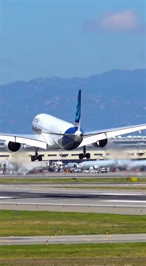 Airbus A350 Smooth Landing ✈️ | Rear Angle Runway View (4K)