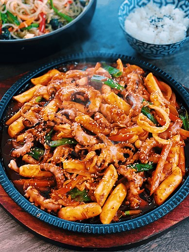 Easy Korean Spicy Octopus Stir Fry (Nakji-bokkeum)
