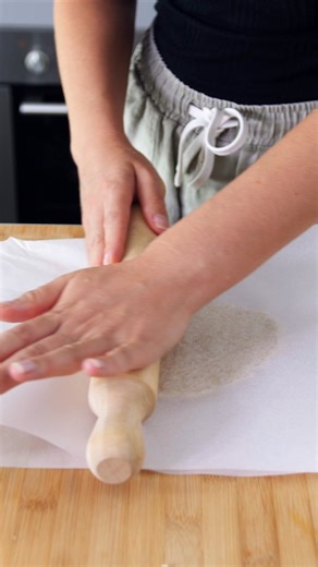 This recipe originated from a craving for gyros, but without any pita bread on hand. Instead, a quick and easy high-protein flatbread was created using just flour, yogurt, olive oil, and salt. It's incredibly versatile and can be topped with various ingredients, making it a delicious and nourishing option. With 33g of protein per serving, it's a nutritious choice for any meal. Recipe is in the comments 💕 | Plantbaes