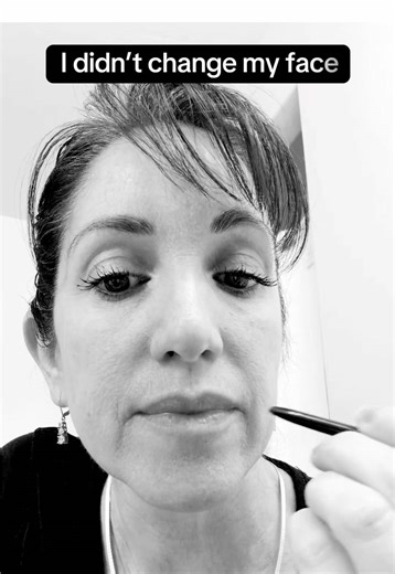 When your self-perception shifts, the mirror catches up. #over40 #grwm