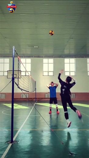 Volleyball COUPLE GOALS! 😍 Boyfriend Sets, Girlfriend DESTROYS!