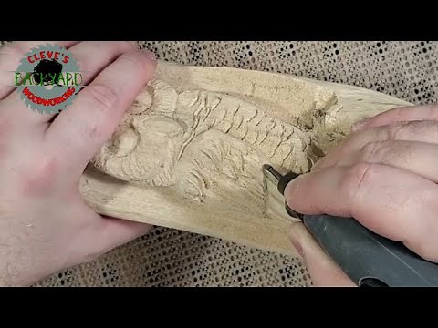 Power Carving A Owl In Tree Branch / Part 2