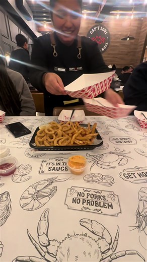 Exploring Seafood Boils and Cupcake Reviews