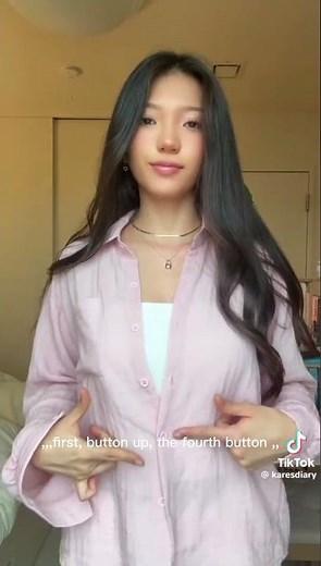 this girl share the most fantastic button t-shirt hack ever 😁✨