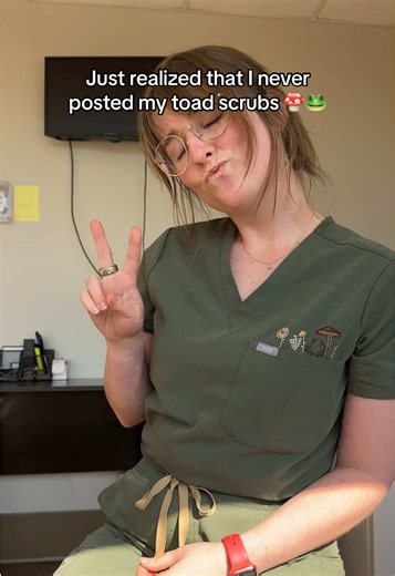 wyd if ur nurse walks in wearing toad scrubs 🤔 Also I planned to go back and re-do the toad in a more visible color, but y’all know how that goes 🤧 @wearfigs #wearfigs #figsambassador #smallartist #embroidery #nursing