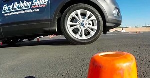Ford brings teen driving course to the Valley