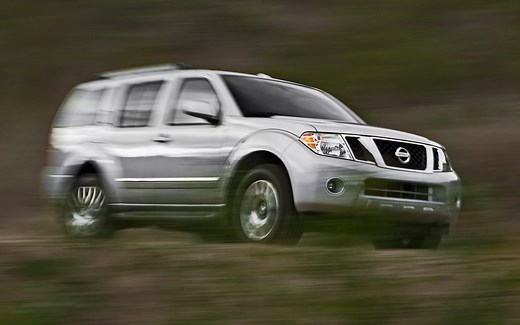 2012 Nissan Pathfinder LE 4x4 First Test - Motor Trend
